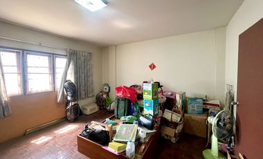 Your Dream Home Opportunity Is Here! For Sale: 3-Storey Townhome, 4 Bedrooms in Soi Charan 75 — Solid Structure, Minor Renovation Needed!