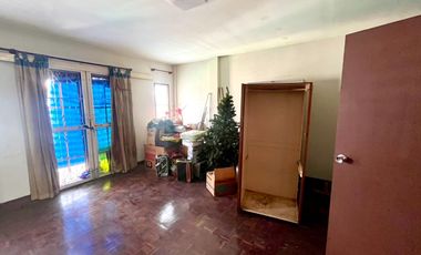 Your Dream Home Opportunity Is Here! For Sale: 3-Storey Townhome, 4 Bedrooms in Soi Charan 75 — Solid Structure, Minor Renovation Needed!