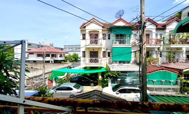 Your Dream Home Opportunity Is Here! For Sale: 3-Storey Townhome, 4 Bedrooms in Soi Charan 75 — Solid Structure, Minor Renovation Needed!