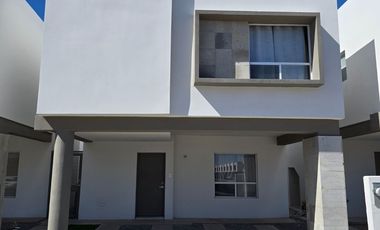 CASA DE RENTA EN CERRADA QUEBEC, MEXICALI