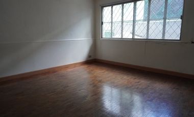 4 Bedroom H&L in White Plains, Quezon City