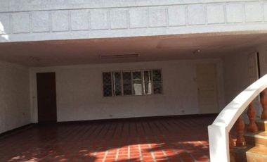 4 Bedroom H&L in White Plains, Quezon City