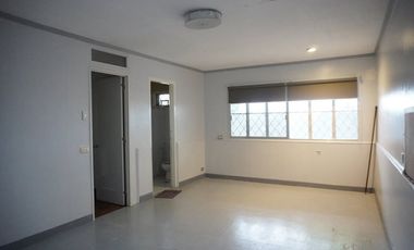 4 Bedroom H&L in White Plains, Quezon City