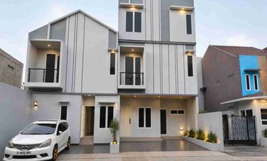 Rumah 2 Lantai Lokasi Strategis Jakpus