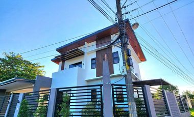 RUSH SALE! CORNER 2-STOREY MODERN HOUSE AND LOT FOR SALE NEAR MABALACAT GATE CLARK