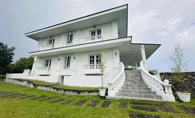 LUXURY EUROPEAN HOUSE SEAFRONT PROPERTY FOR SALE WITH SWIMMING POOL IN PANGLAO ISLAND OF BOHOL