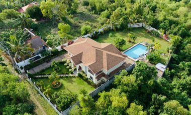 HOUSE AND LOT WITH SWIMMING POOL FOR SALE SEAVIEW IN PANGLAO ISLAND OF BOHOL