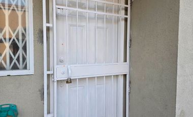 Alquiler de Casa de 3 Dormitorios - Urbanización Villa Bonita Etapa 9, Conjunto cerrado con Guardianía
