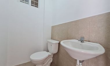 Alquiler de Casa de 3 Dormitorios, 2 Plantas - Urbanización Villa Bonita Et. 17, conjunto cerrado con Guardianía. Vía a Daule