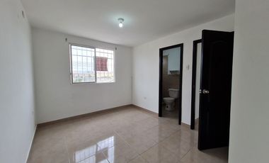 Alquiler de Casa de 3 Dormitorios, 2 Plantas - Urbanización Villa Bonita Et. 17, conjunto cerrado con Guardianía. Vía a Daule