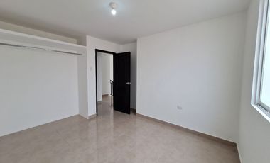 Alquiler de Casa de 3 Dormitorios, 2 Plantas - Urbanización Villa Bonita Et. 17, conjunto cerrado con Guardianía. Vía a Daule