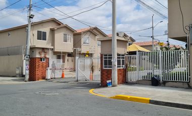 Alquiler de Casa de 3 Dormitorios, 2 Plantas - Urbanización Villa Bonita Et. 17, conjunto cerrado con Guardianía. Vía a Daule