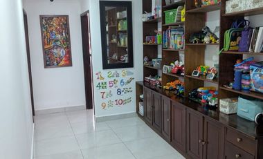 Venta de Apartamento 🏢Barrio el Laguito 🏞 Piso 3.