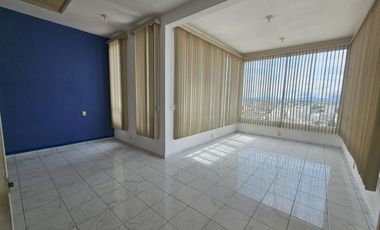 Casa en Renta en Toluca Col  Lomas Altas 5 recamaras