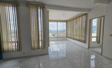Casa en Renta en Toluca Col  Lomas Altas 5 recamaras