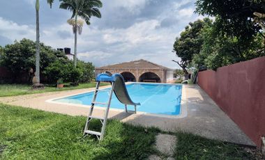 CASA CAMPESTRE CON PISCINA
