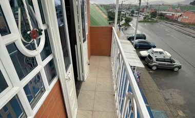CASA EN VENTA BARRIO VILLA ITALIA CON LOCAL COMERCIAL