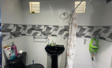 CASA EN VENTA BARRIO VILLA ITALIA CON LOCAL COMERCIAL