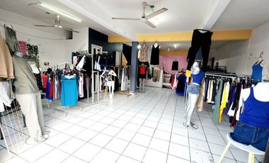 Casa Habitacional con Local Comercial sobre Juan Soto