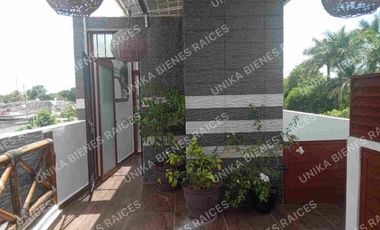 SE RENTA HERMOSA CASA RECIÉN REMODELADA PARA VIVIENDA O NEGOCIO, TOTALMENTE ACONDICIONADA, MUY ILUMINADA