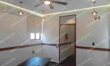 SE RENTA HERMOSA CASA RECIÉN REMODELADA PARA VIVIENDA O NEGOCIO, TOTALMENTE ACONDICIONADA, MUY ILUMINADA