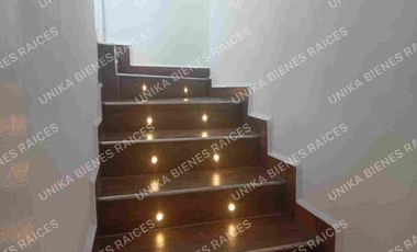 SE RENTA HERMOSA CASA RECIÉN REMODELADA PARA VIVIENDA O NEGOCIO, TOTALMENTE ACONDICIONADA, MUY ILUMINADA