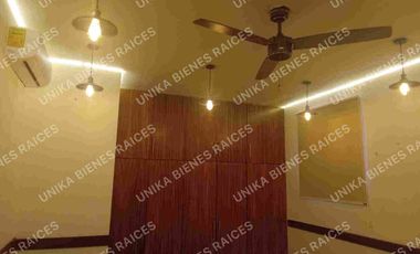 SE RENTA HERMOSA CASA RECIÉN REMODELADA PARA VIVIENDA O NEGOCIO, TOTALMENTE ACONDICIONADA, MUY ILUMINADA