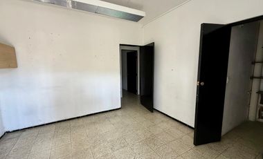 EDIFICIO PARA OFICINAS O DEPARTAMENTOS