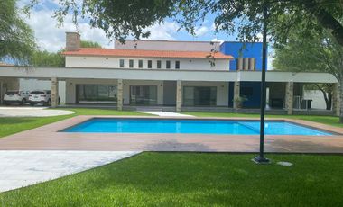 QUINTA EN VENTA EN LOS LIRIOS MONTEMORELOS NUEVO LEON
