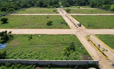 Terreno residencial con servicios y escritura en Puerto Escondido