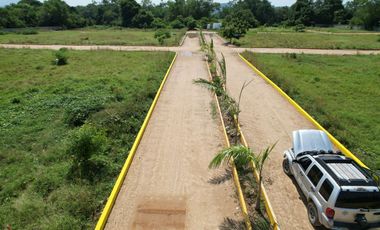 Terreno residencial con servicios y escritura en Puerto Escondido