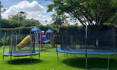 VILLA 8,000 m2 JARDIN