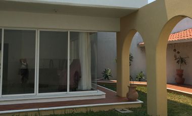 Casa en renta, Calle Primavera, Col. Atasta. Villahermosa Tabasco.