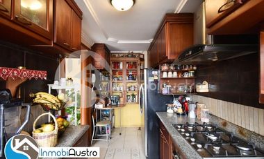 Yanuncay, Venta de Casa Rentera de Dos Apartamentos