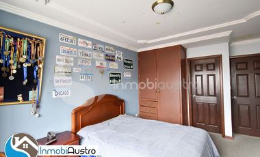 Yanuncay, Venta de Casa Rentera de Dos Apartamentos