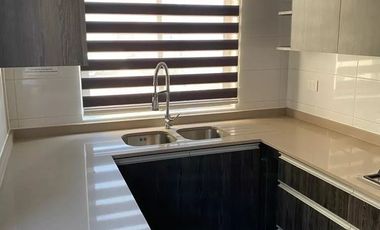 SE VENDE LINDA CASA EN CONDOMINIO LOS CASTAÑOS, BUIN, CASI NUEVA