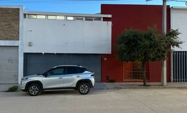 CASA EN VENTA EN BALCONES DEL VALLE