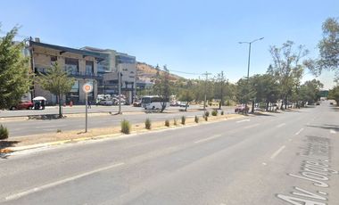 Inversión Segura y Rentable en Bienes Raíces, Casa en Col. Bosques Esmeralda, López Mateos. EDOMEX.