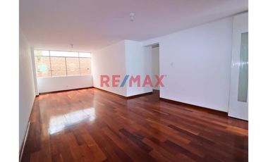 Venta De Departamento En Ate – Urbanización Alpamayo 2Do Piso
