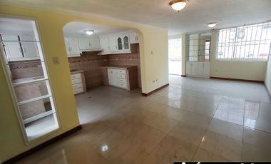 Casa de venta Pomasqui, conjunto Ciudad del sol uno, esquinera, con ampliación, 4 dormitorios, al mejor precio