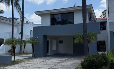 CASA EN RENTA PUERTA DE HIERRO REMODELADA EN ZAPOPAN JALISCO