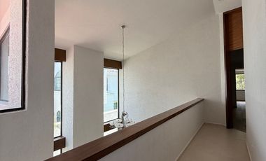 CASA EN RENTA PUERTA DE HIERRO REMODELADA EN ZAPOPAN JALISCO