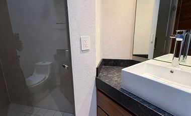 CASA EN RENTA PUERTA DE HIERRO REMODELADA EN ZAPOPAN JALISCO