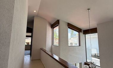 CASA EN RENTA PUERTA DE HIERRO REMODELADA EN ZAPOPAN JALISCO