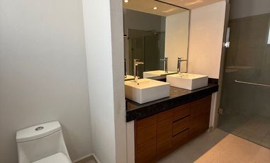 CASA EN RENTA PUERTA DE HIERRO REMODELADA EN ZAPOPAN JALISCO