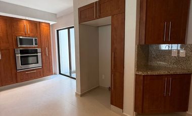 CASA EN RENTA PUERTA DE HIERRO REMODELADA EN ZAPOPAN JALISCO