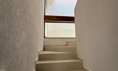 CASA EN RENTA PUERTA DE HIERRO REMODELADA EN ZAPOPAN JALISCO