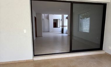 CASA EN RENTA PUERTA DE HIERRO REMODELADA EN ZAPOPAN JALISCO