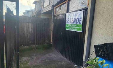 SE VENDE CASA EN JARDINES DE RAUQUEN