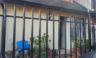 SE VENDE CASA EN JARDINES DE RAUQUEN